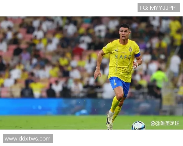 巅峰时期的足球巨星谁最具影响力与历史地位分析