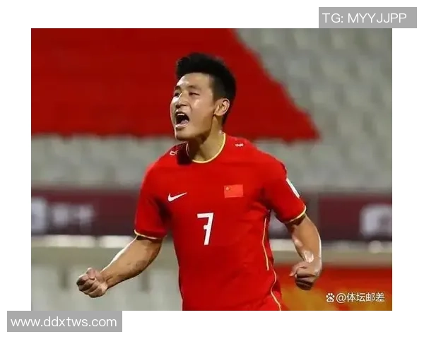 武磊绿茵奋战瞬间配上深情旋律展现独特魅力