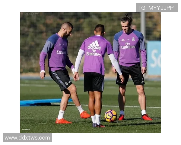 皇马足球球星全新四件套套装上市 引领时尚潮流与运动风尚完美融合