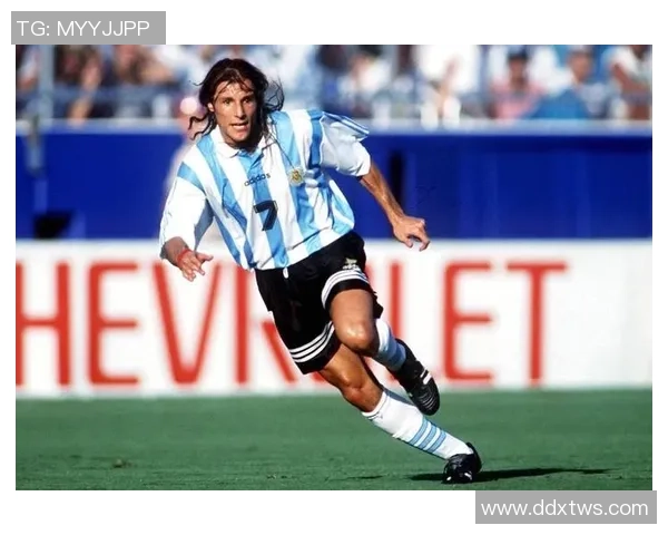 足球历史十大球星盘点 探索那些改变比赛格局的传奇人物